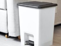 Cleaning Trash Can: Best Ways to Eliminate Odors