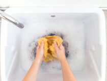 4 Steps Best Way to Hand-Wash Clothes